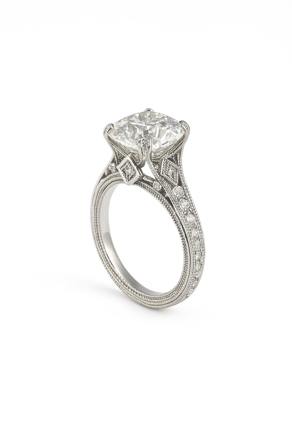 Isabelle Ring - Moissanite Diamond (Size Medium)